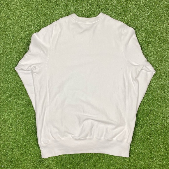 Gently used women’s HER heavy crewneck made in canada size medium - Picture 4 of 4